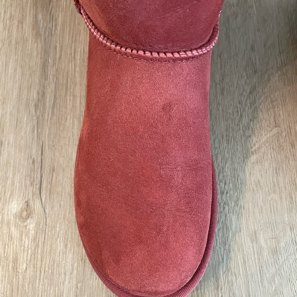Classic short UGGS - size 7 - dark red - Picture 6 of 7